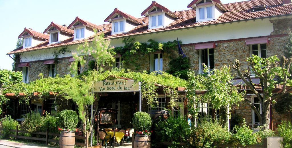 Hotel Au Bord Du Lac Saint-Rémy-lès-Chevreuse Exterior foto